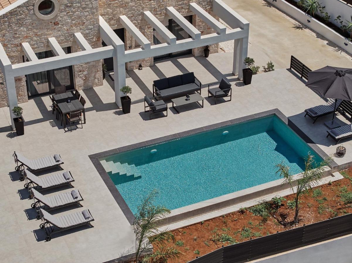 Mouzaki's Stone Villa Volimes